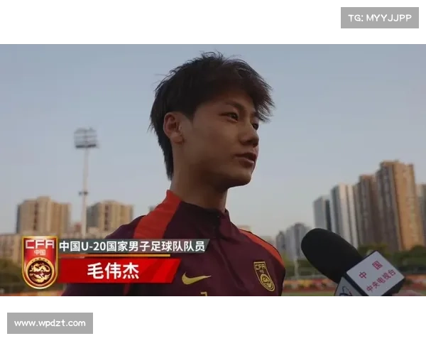 国足新血呼之欲出！大连双星毛伟杰、朱鹏宇或成东亚杯变数